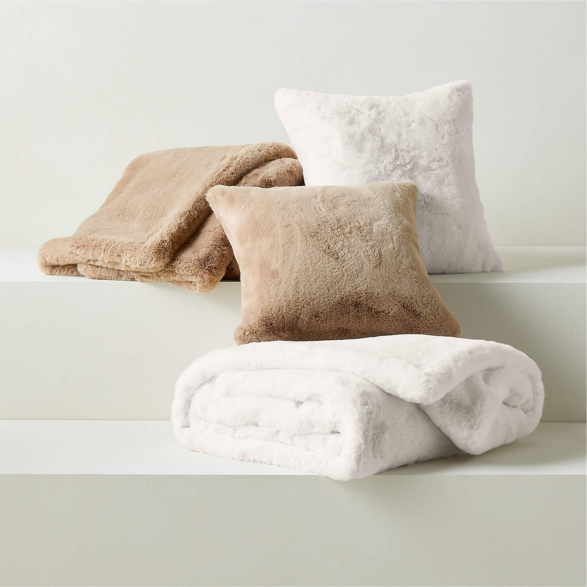 Throw Pillows & Blankets