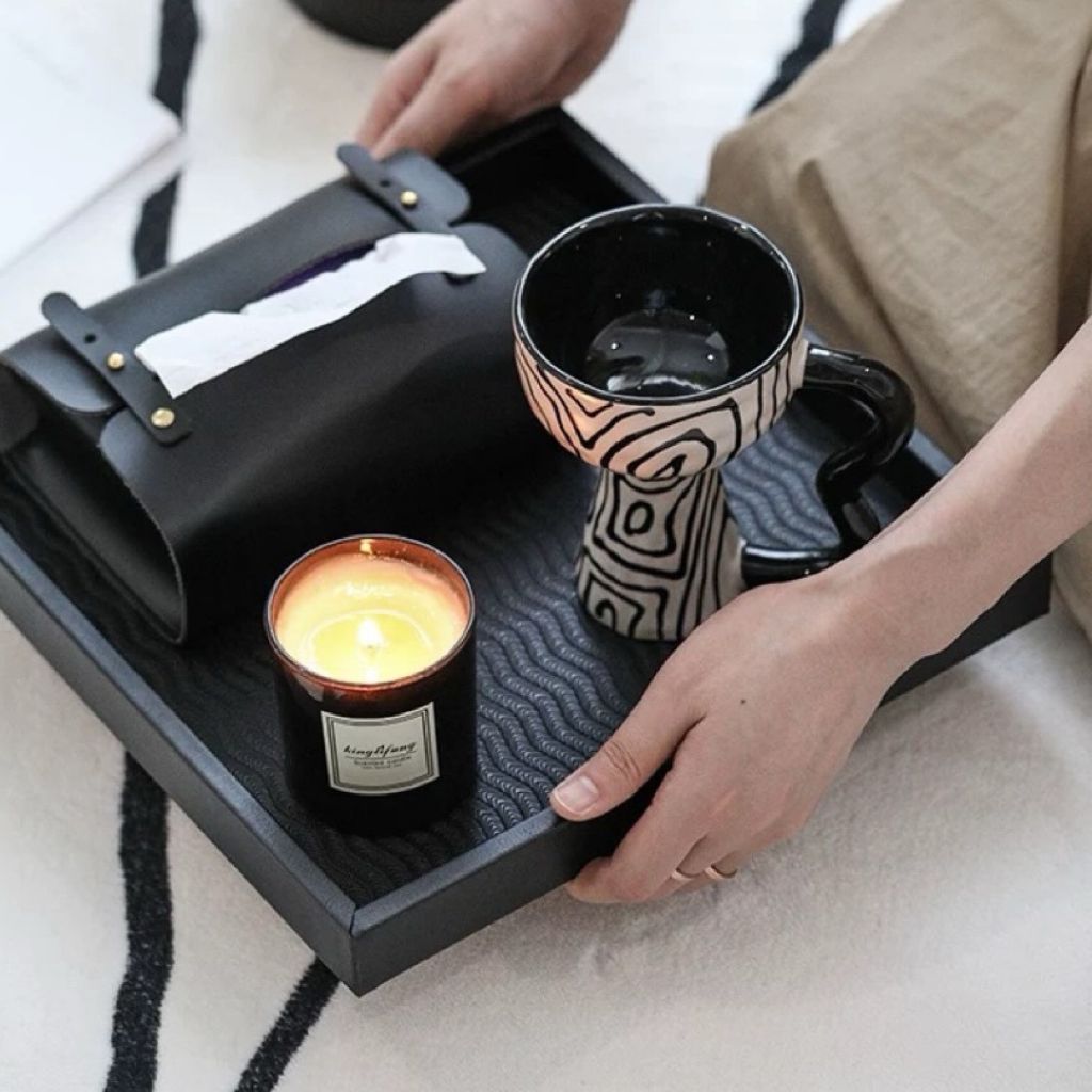 Sørensen Wavy Textured Leather Tray