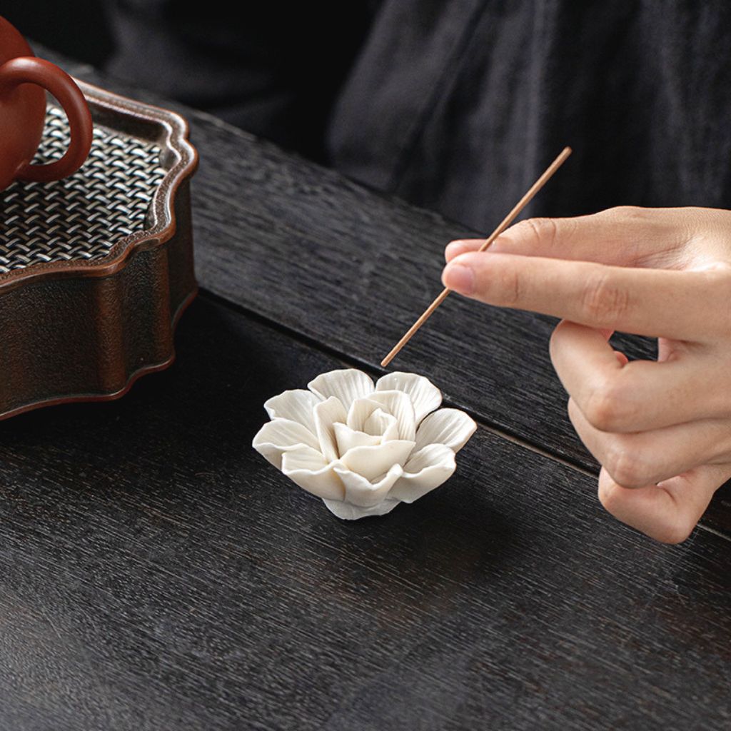 Lian Handmade Petal Ceramic Diffuser