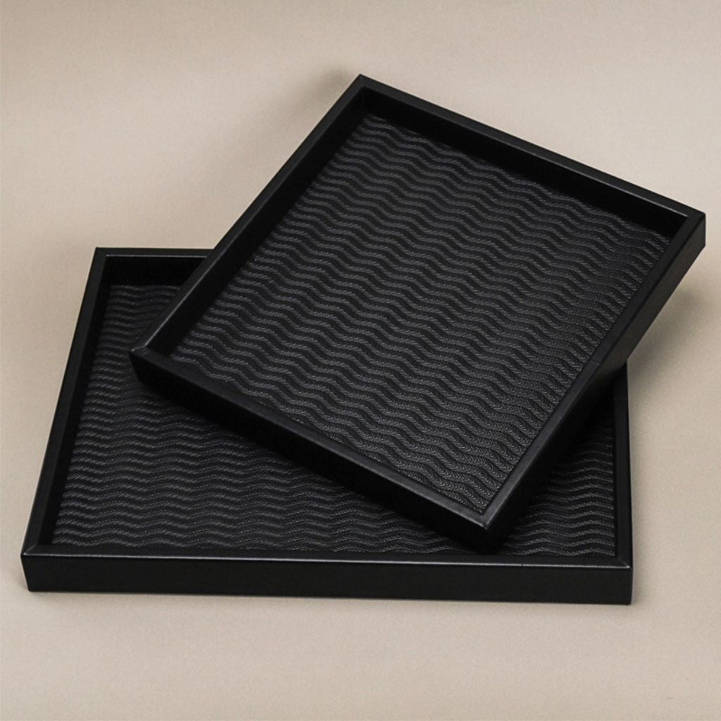 Sørensen Wavy Textured Leather Tray