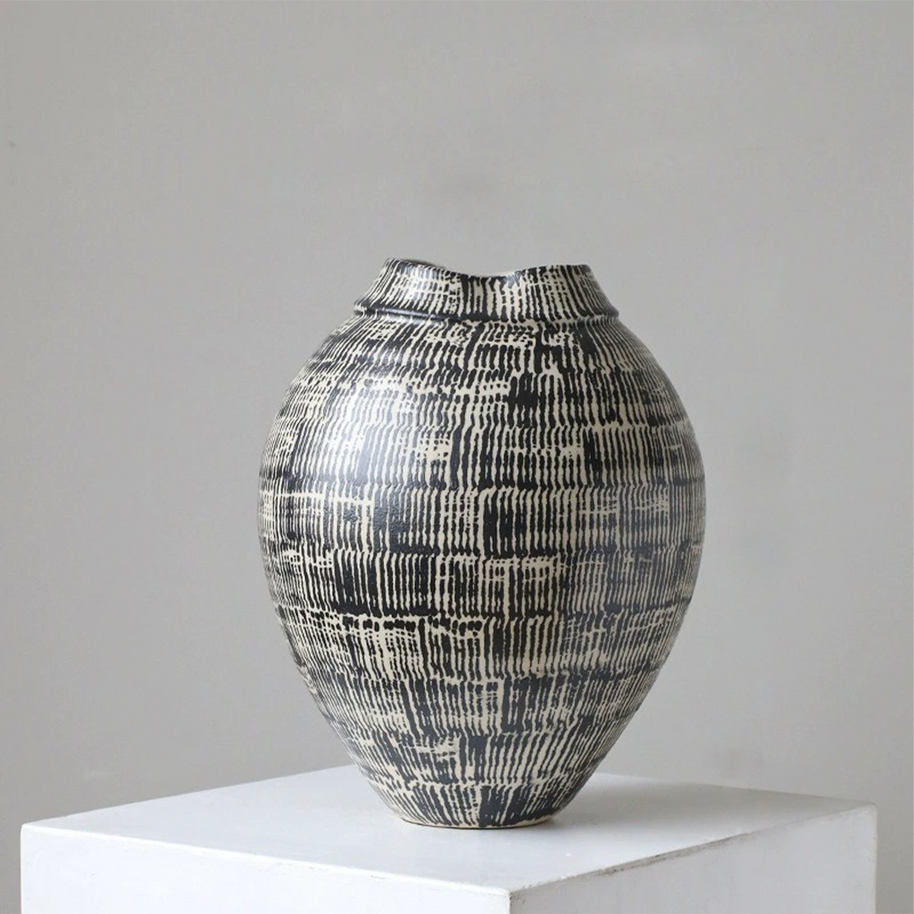 Sumi Vase