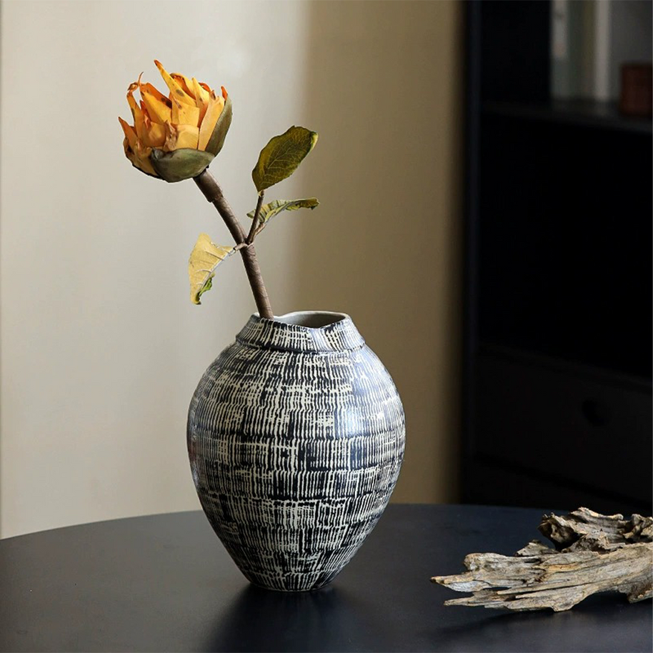 Sumi Vase