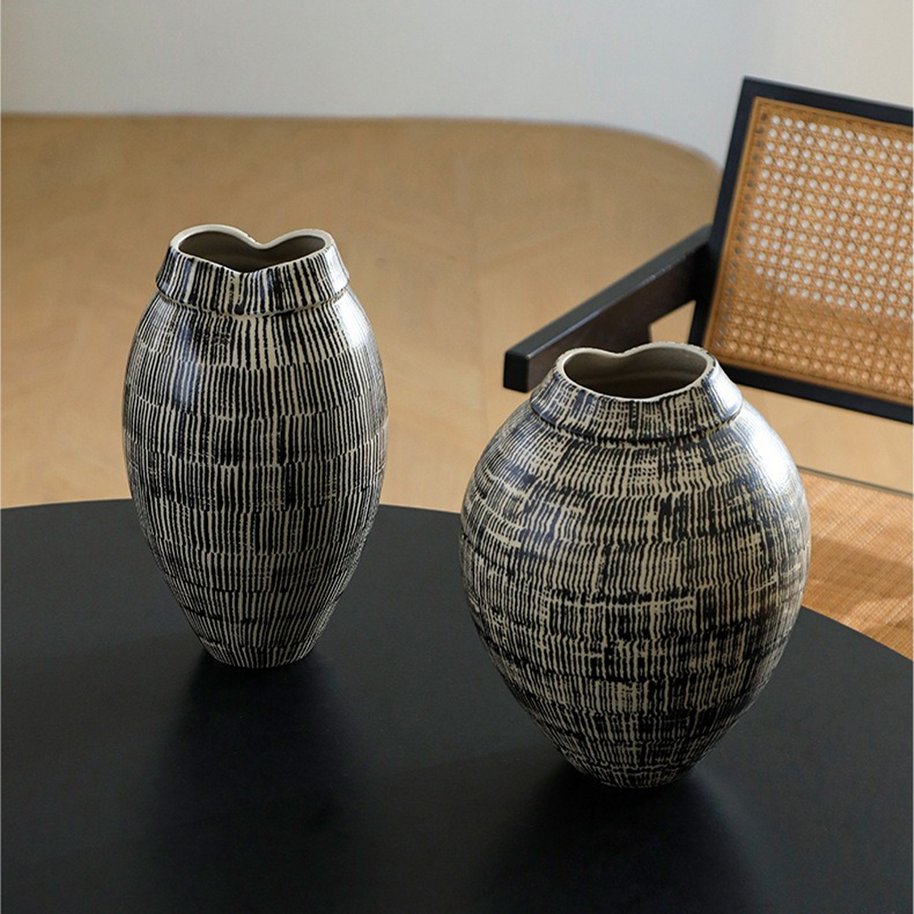 Sumi Vase