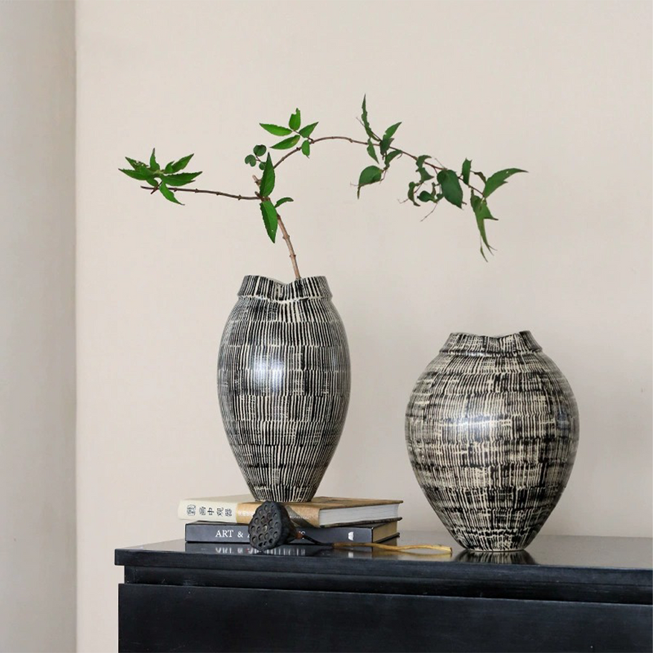 Sumi Vase