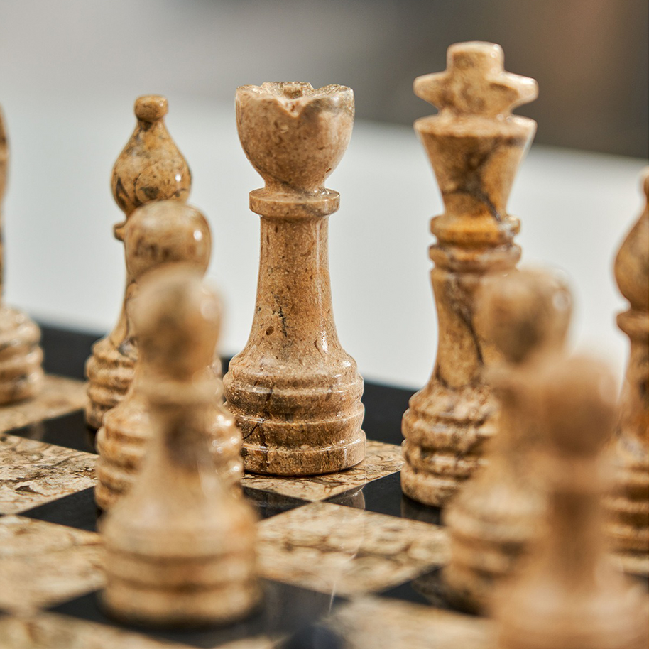 Agora Chess Set