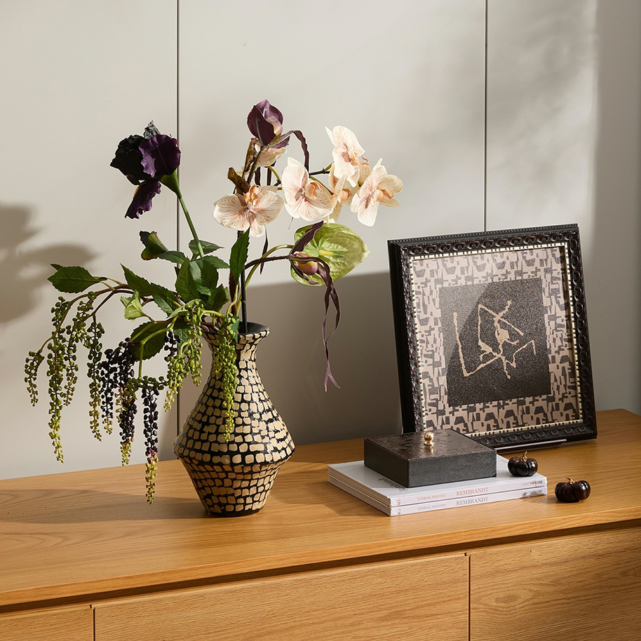 Cartellino Framed Artwork