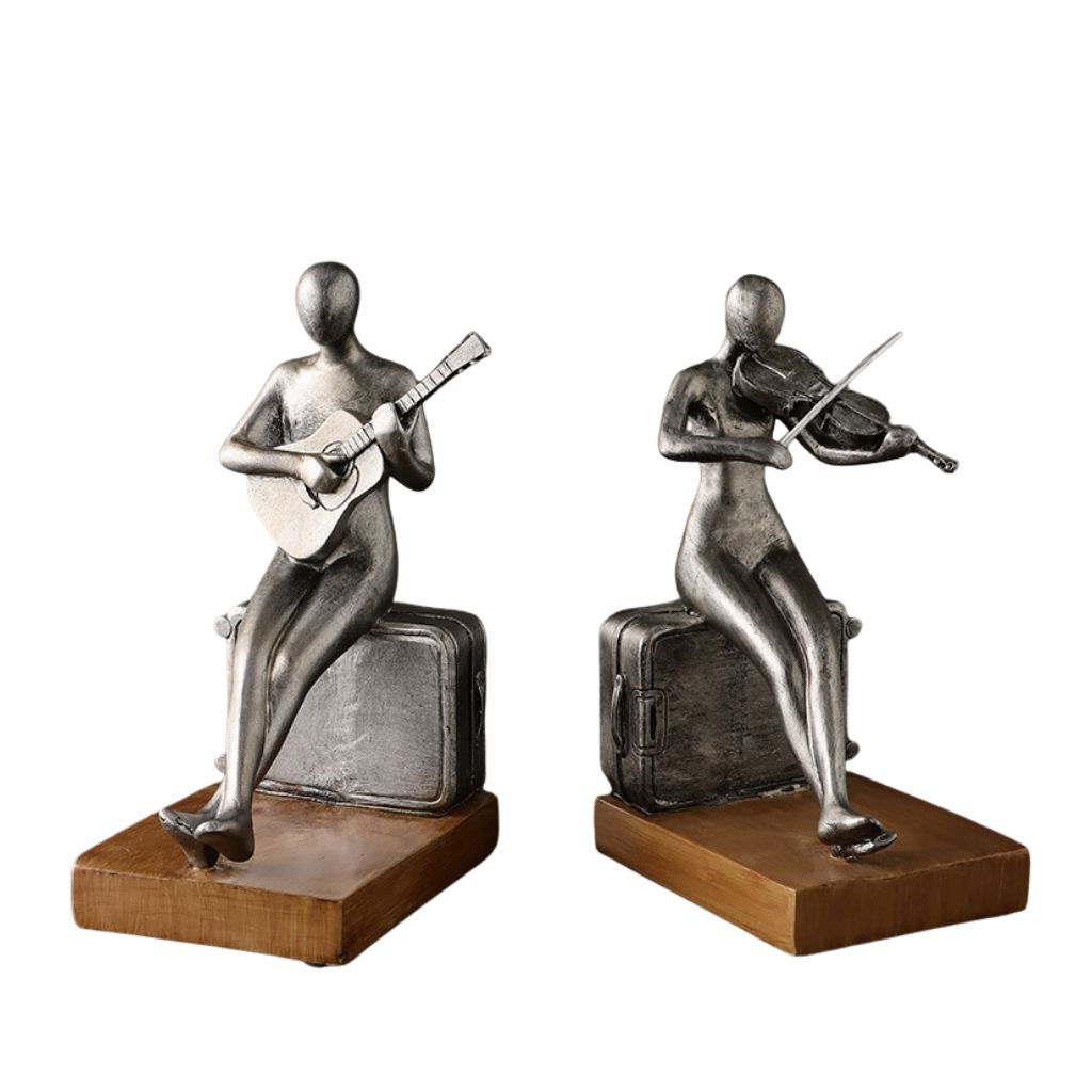 Sonata Sitting Musician Bookend 기본 이미지
