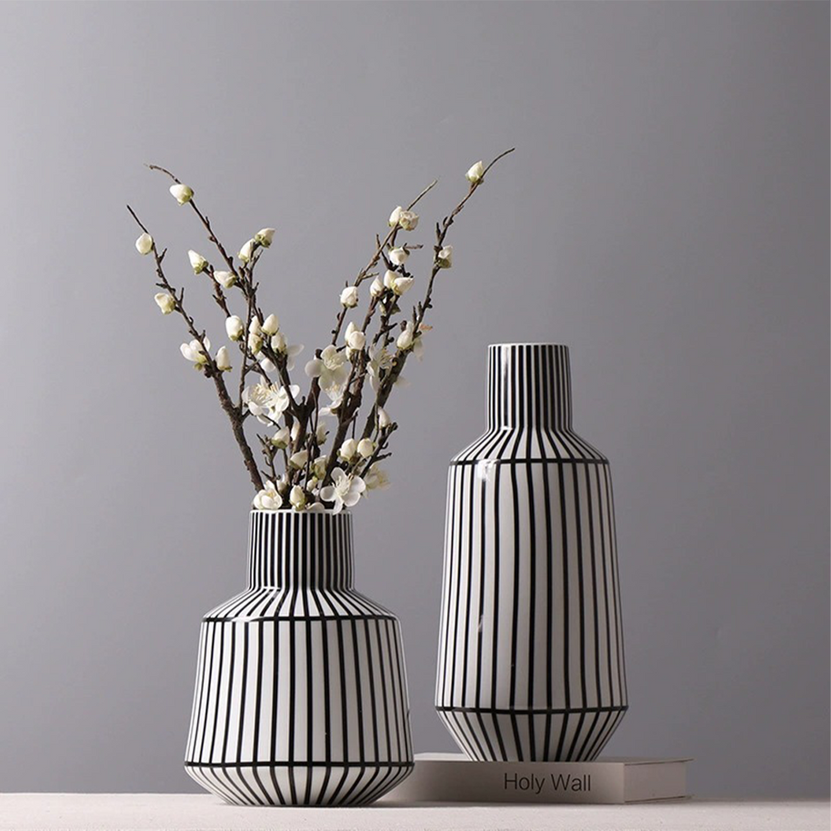 Triforia Vase