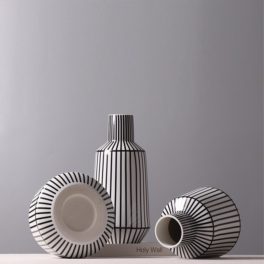 Triforia Vase