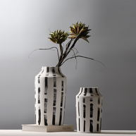 Tache Vase