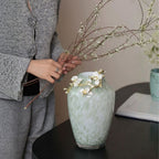 Jarrón de vidrio esmaltado con motivos florales Magnol