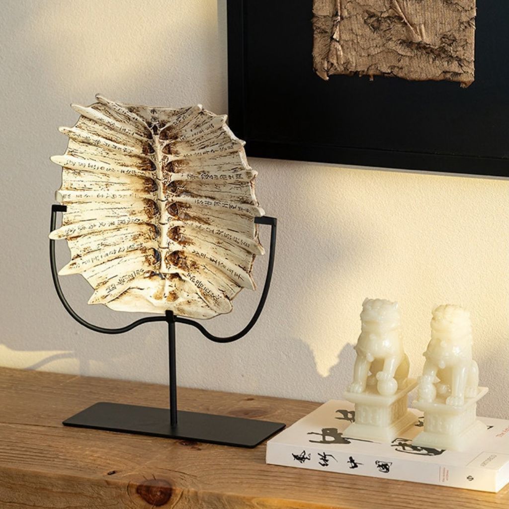 Véro Oracle Bone Tortoise Shell Sculpture