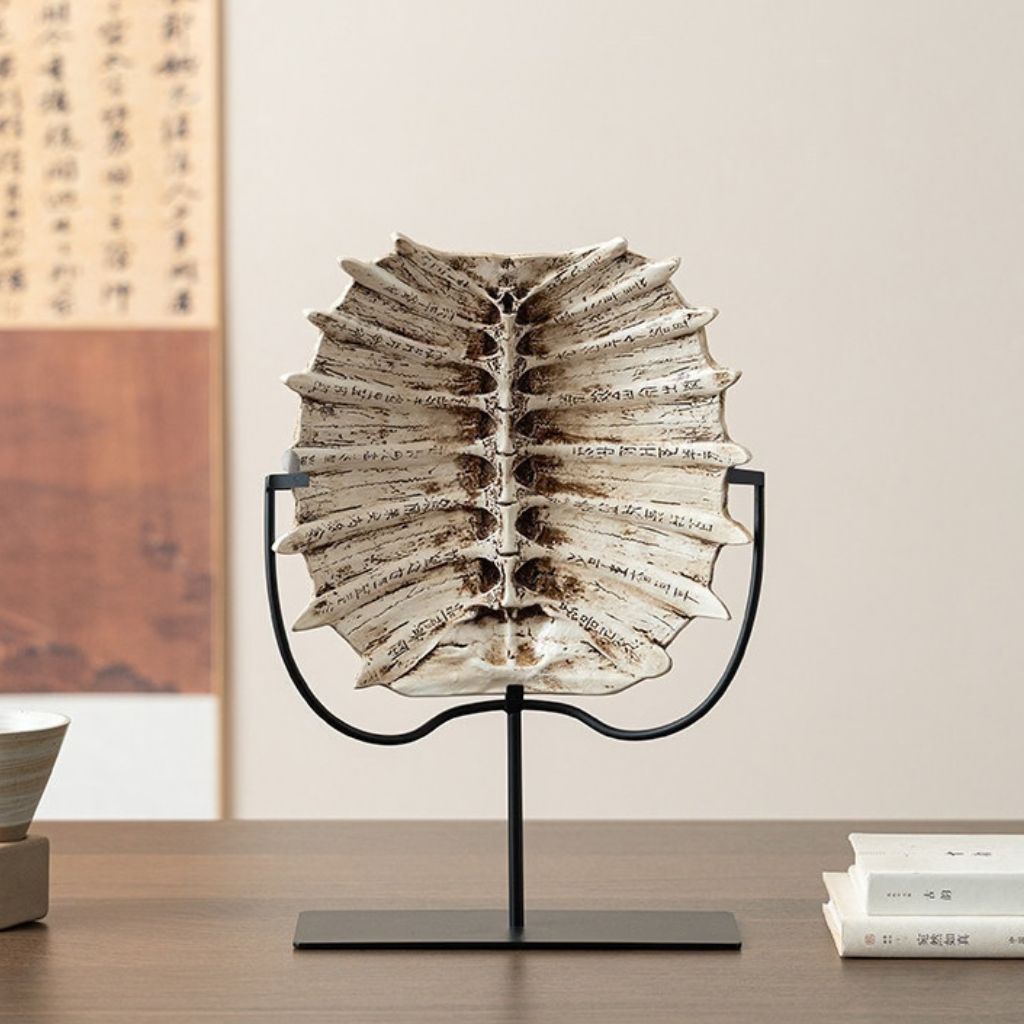 Véro Oracle Bone Tortoise Shell Sculpture