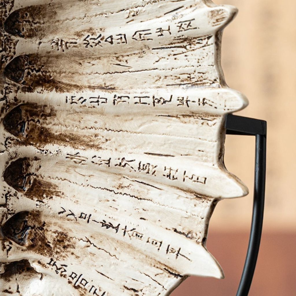 Véro Oracle Bone Tortoise Shell Sculpture