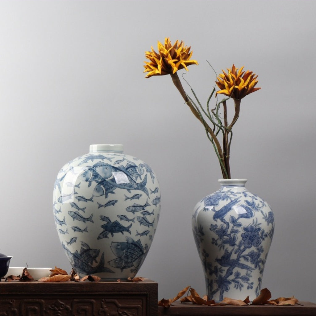 Qinghua Classic Porcelain Vase