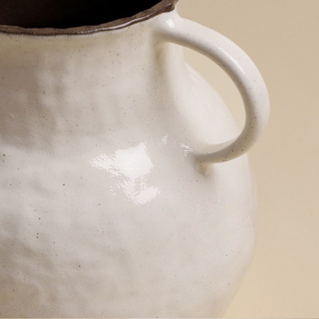 Shizumi Rounded Amphora Vase