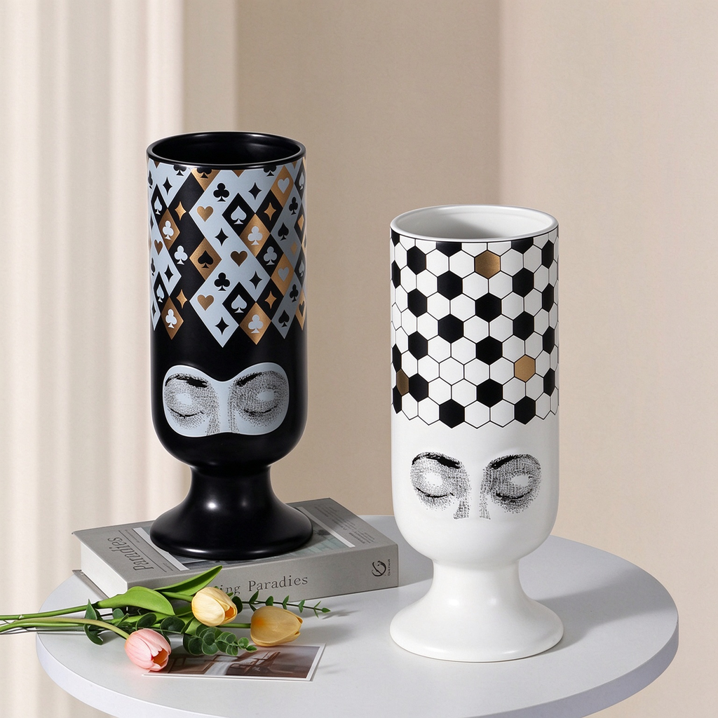 Selene Poker Motif Vase