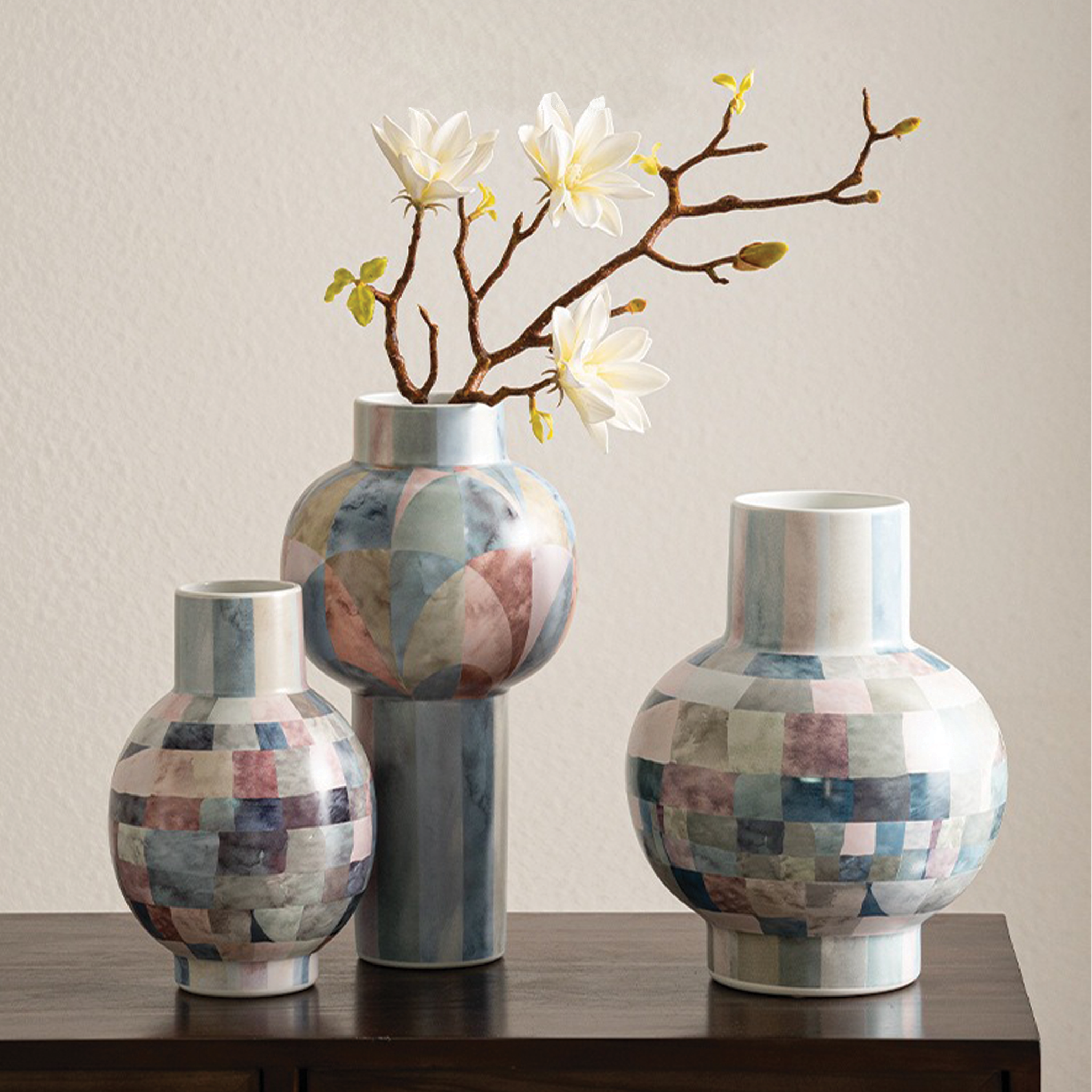 Cortès Pastel Ceramic Vase Secondary image
