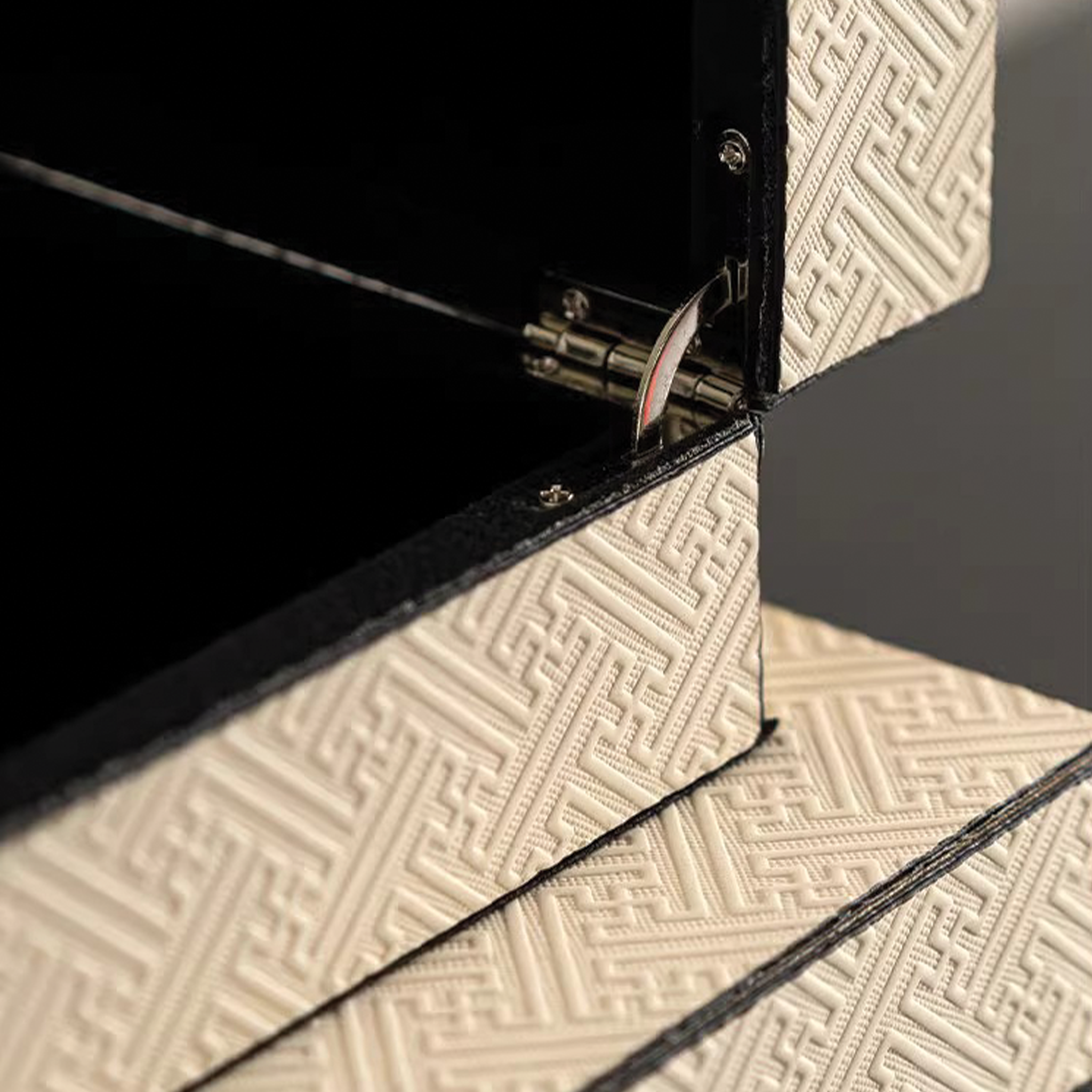 Hampton Vegan Leather Box