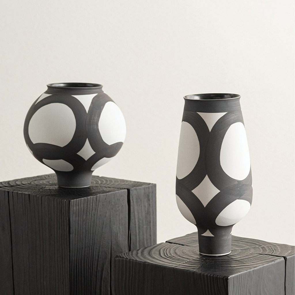 Modulo Hand-painted Ceramic Vase